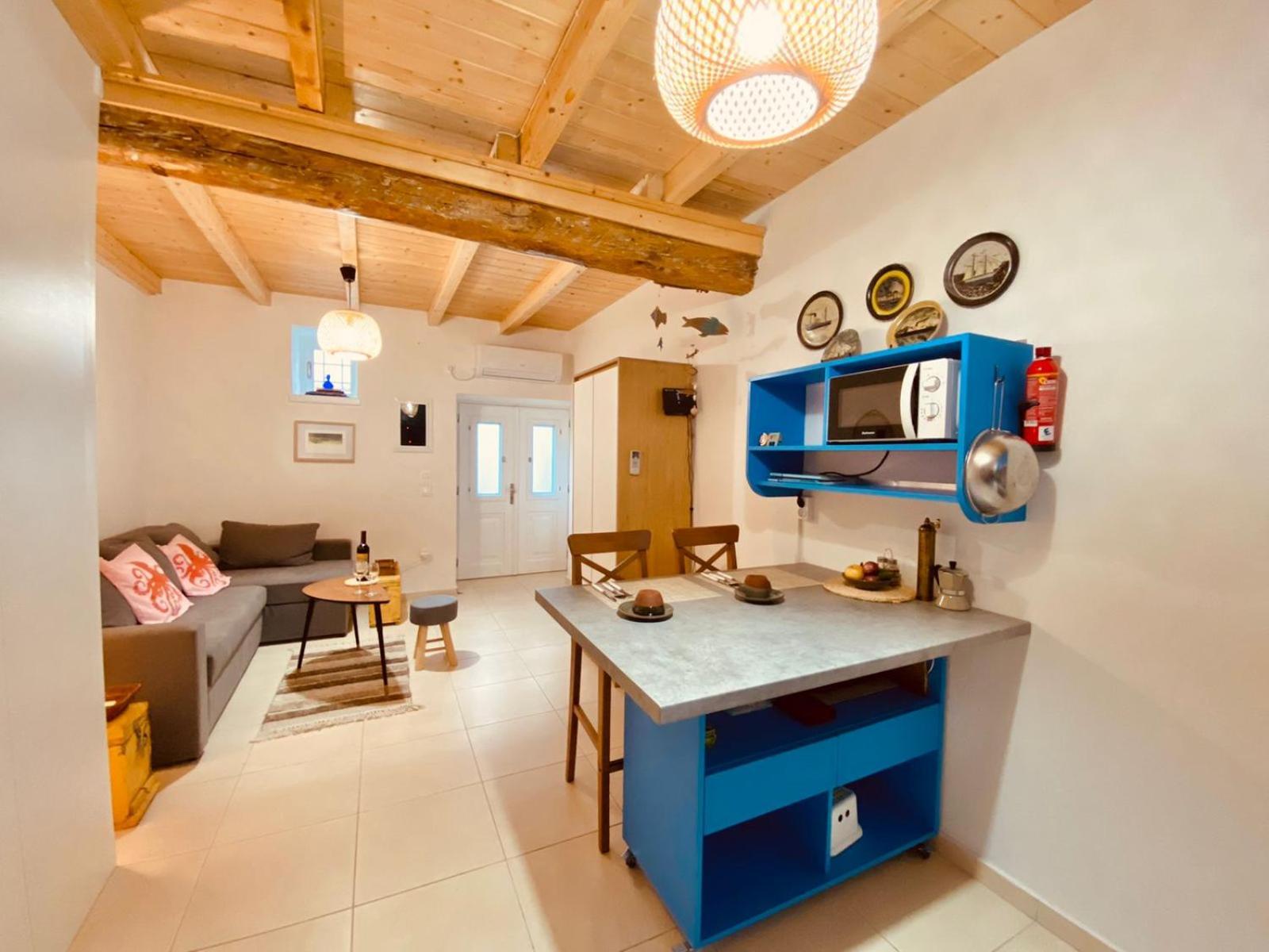 Malta House In Galaxidi Villa Esterno foto