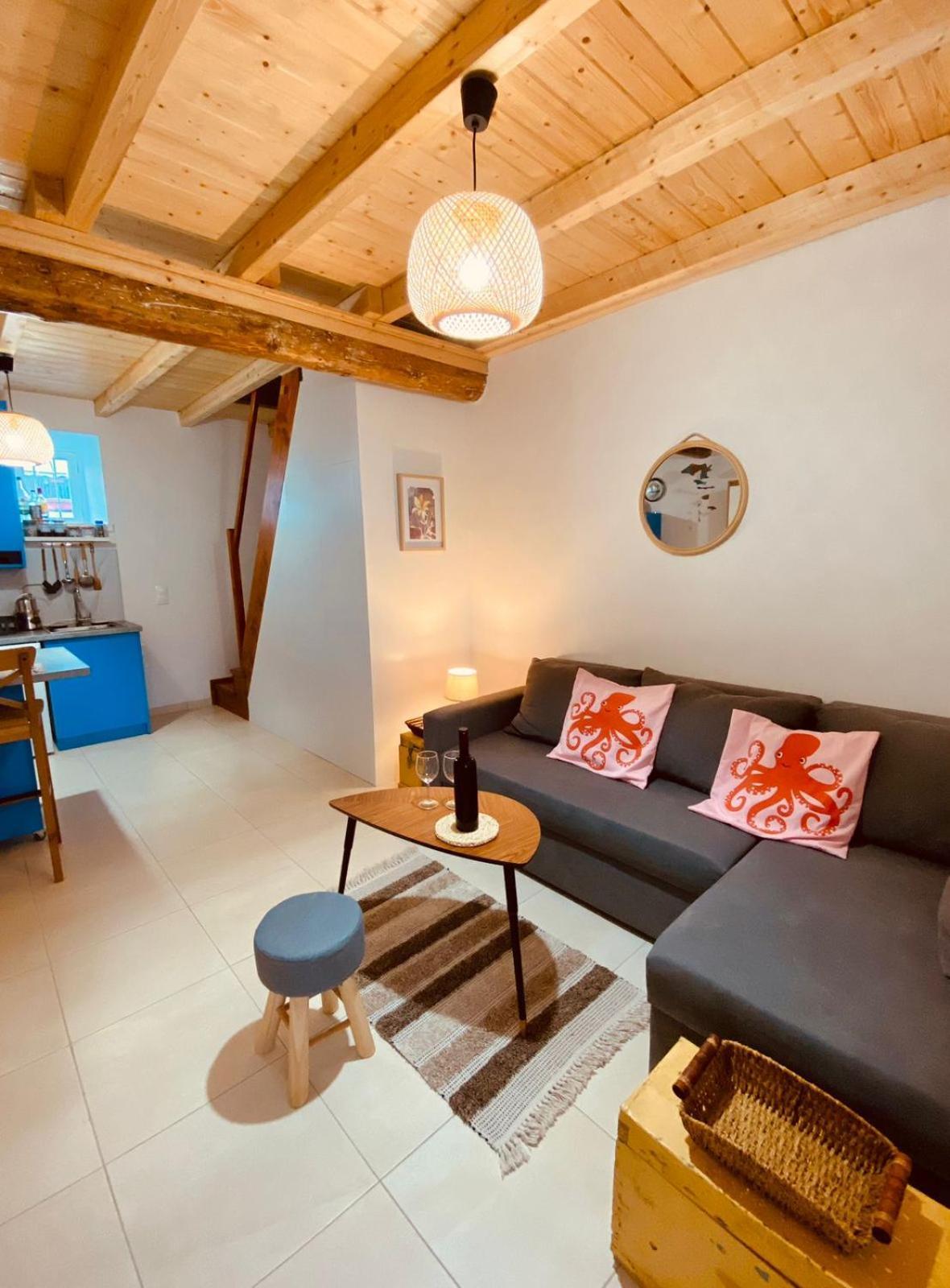 Malta House In Galaxidi Villa Esterno foto